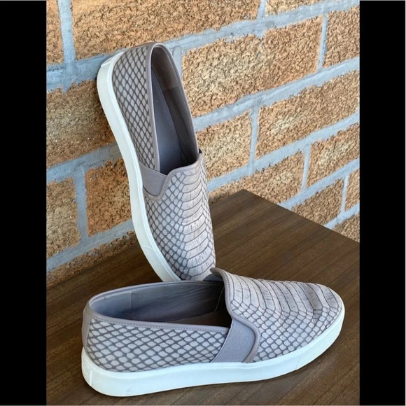 Vince Preston Snake Embossed Slip-On
Sneakers 7.5 - Picture 3 of 10